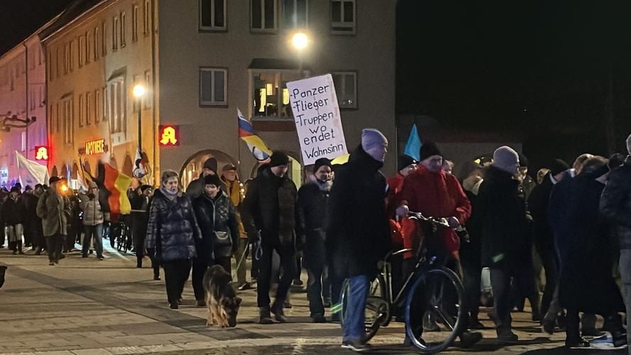 ▶ Proteste am Montagabend in Neubrandenburg und der Seenplatte