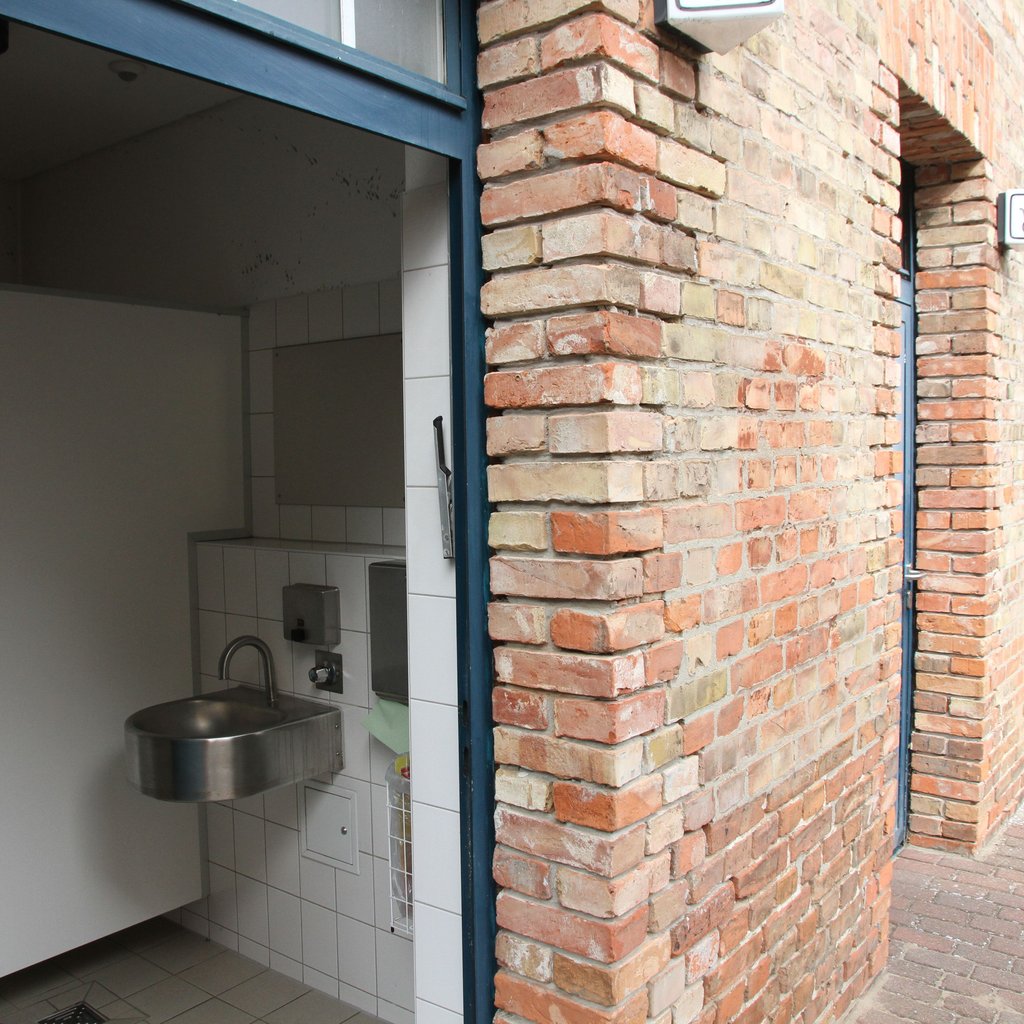 Wegen Vandalismus — öffentliche Toiletten geschlossen