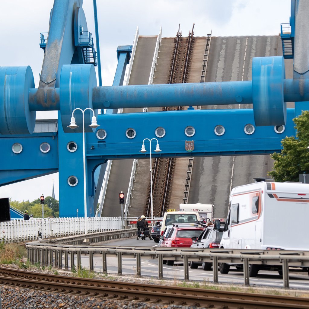 Neue Öffnungszeiten für Brücke zur Insel Usedom