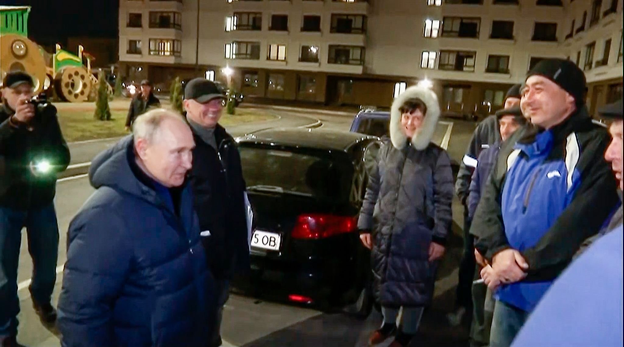 Putin in Mariupol — Zwischenruf: „Das ist alles Lüge“