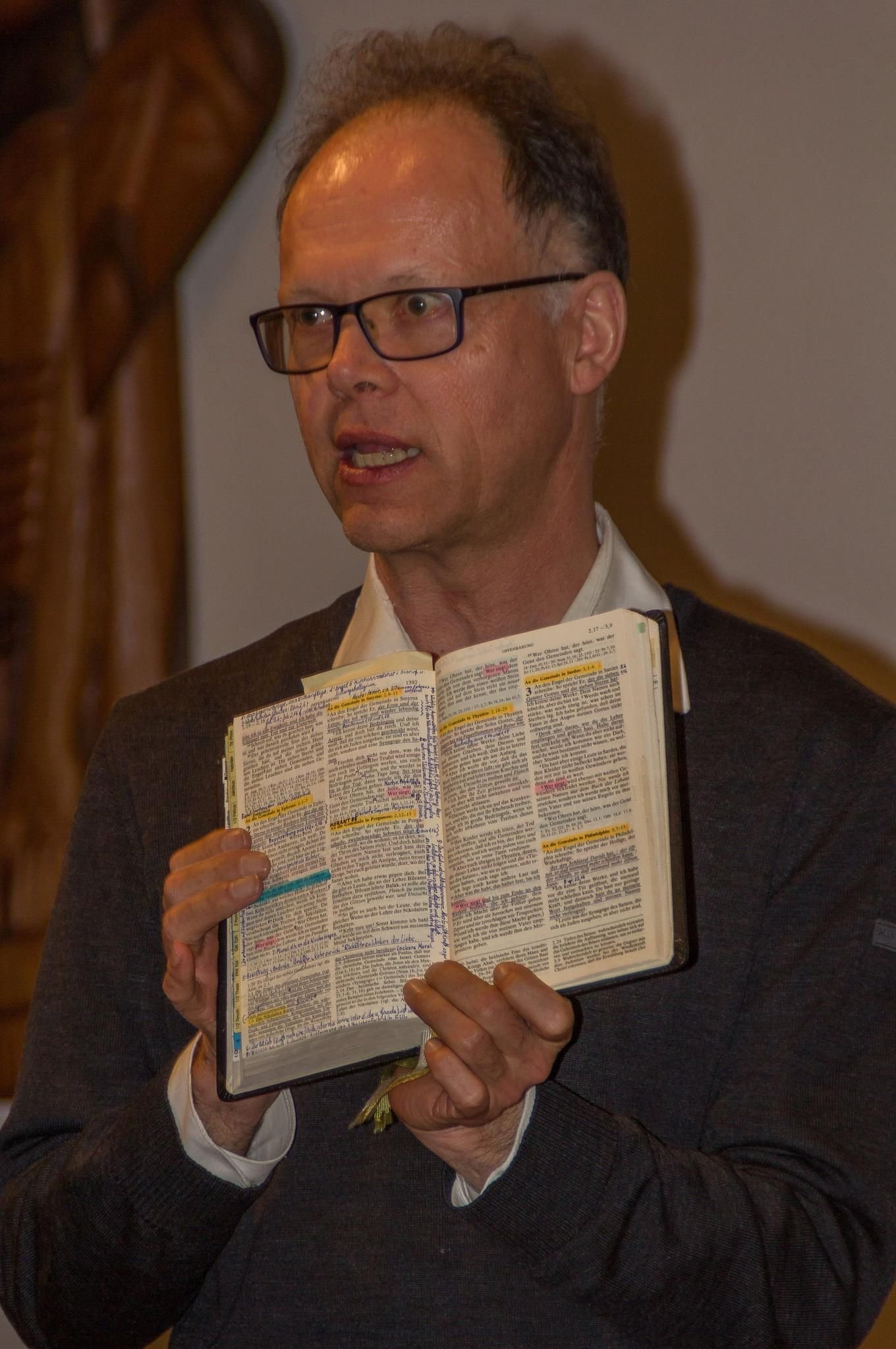 Pfarrer Gunnar Sohl berichtet über die vier Evangelien