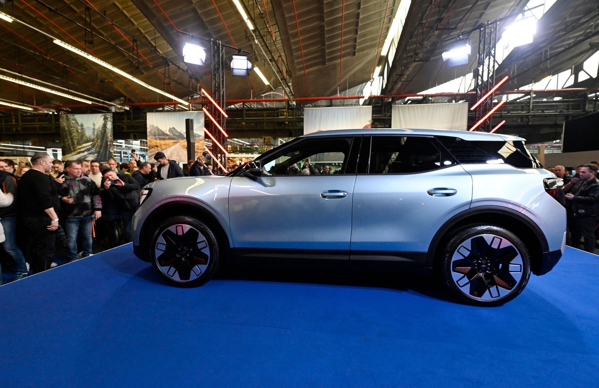 Ford zeigt erstes Pkw–E-Modell für Europa