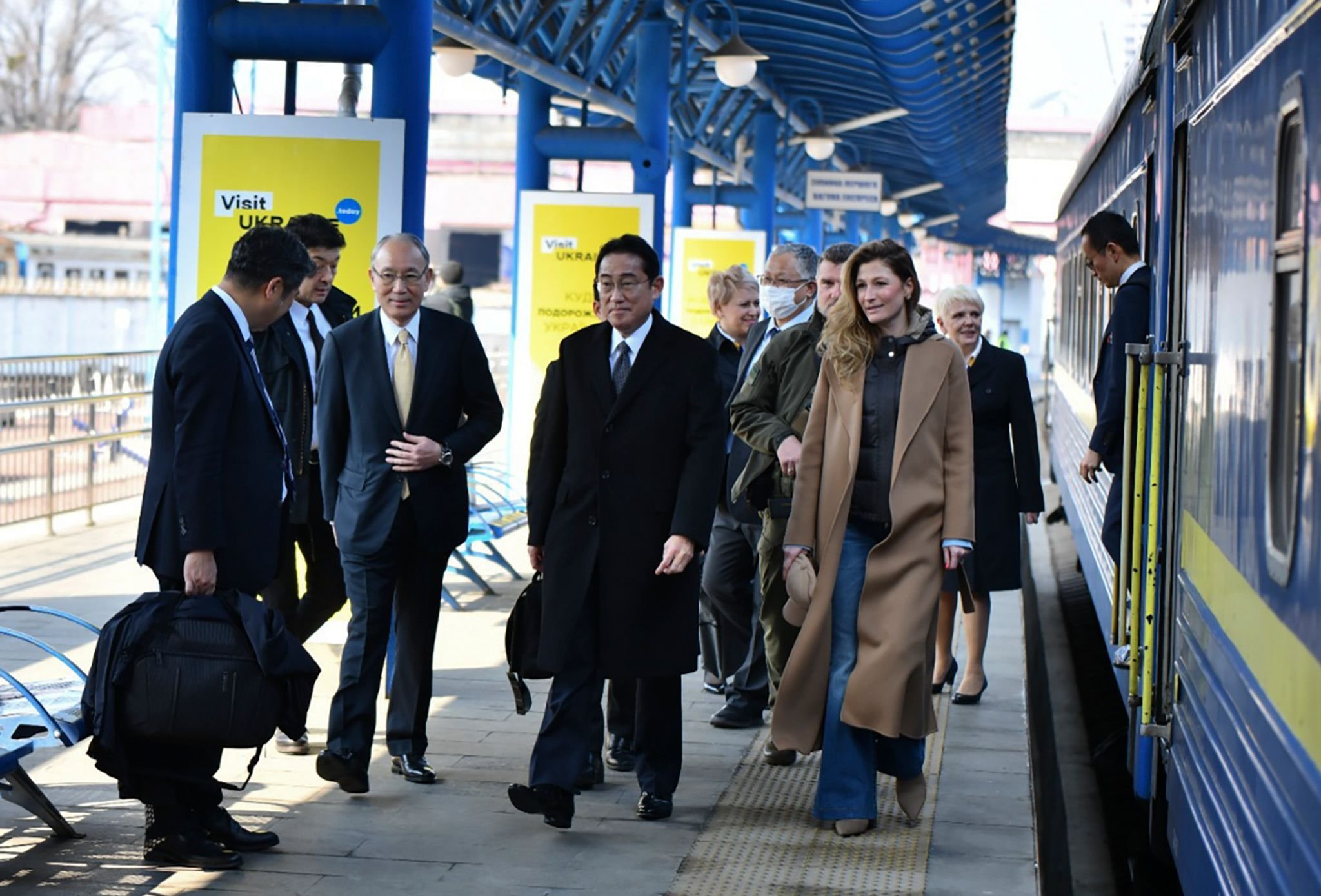 Japans Ministerpräsident Fumio Kishida besucht Ukraine