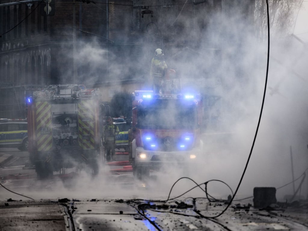 ▶ Explosionen in Dresden nach Brand an Gasleitung