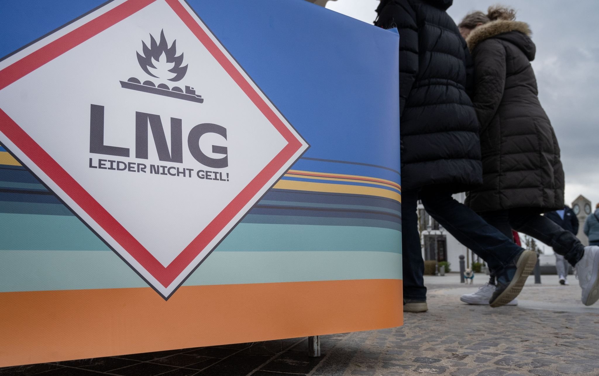 Landtag befasst sich mit Plänen für LNG–Terminal