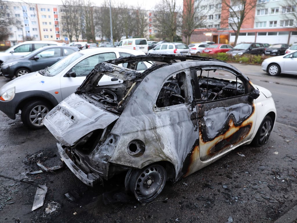 Böse Überraschung für Rostocker Autofahrer – Brandstiftung