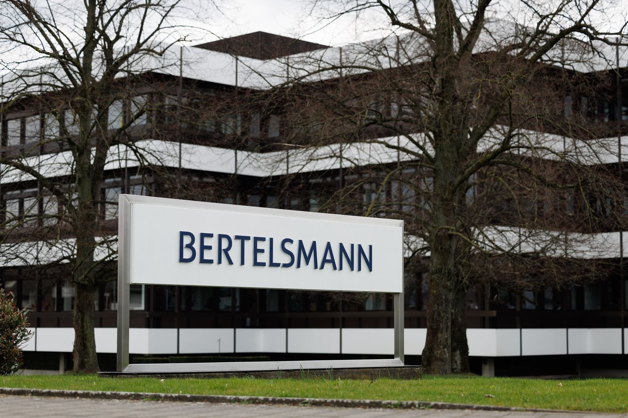 Bertelsmann erhält erste Angebote für Gruner+Jahr–Magazine