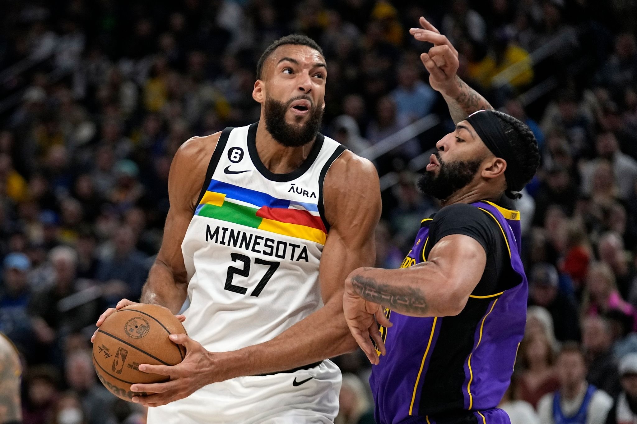 Davis führt Lakers zum Sieg — Knicks kurz vor Playoffs