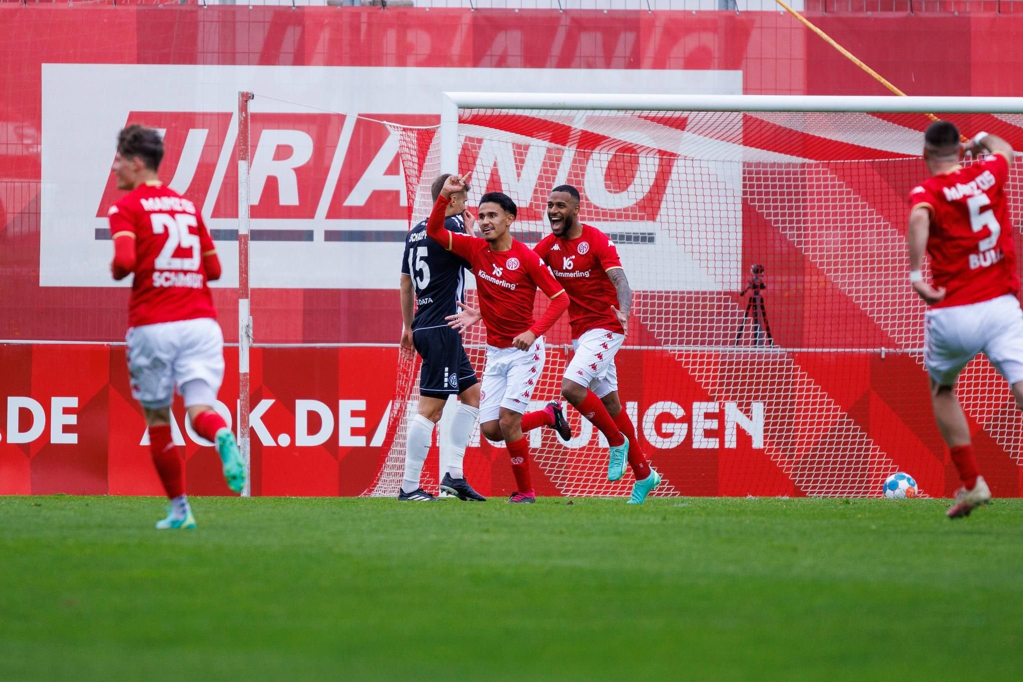 Herber Dämpfer für den VfR — Witte fliegt vom Platz