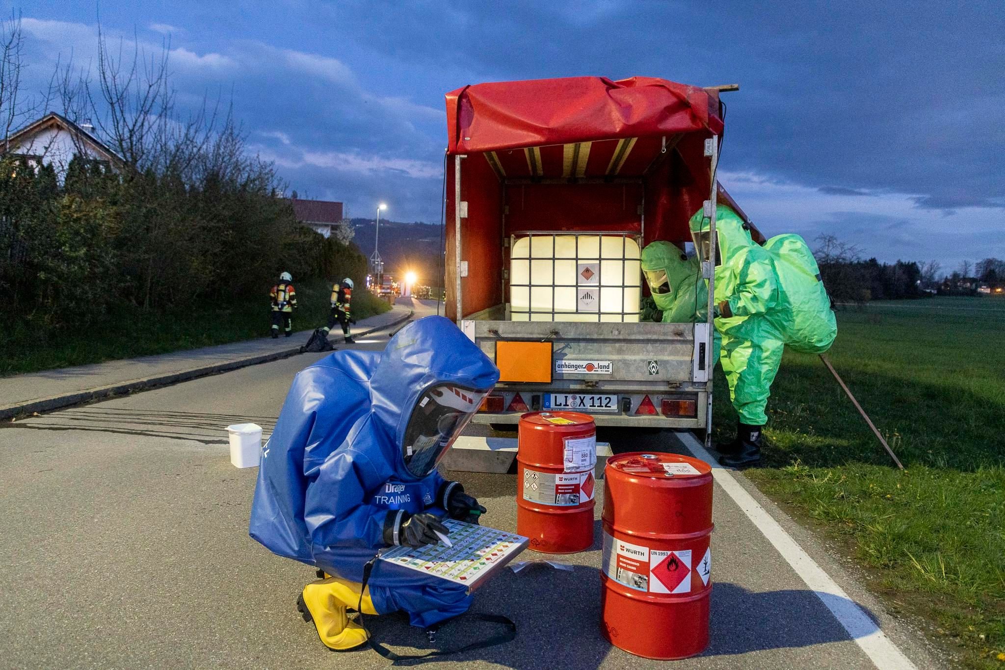 Gefahrgutunfall: Wie Die Feuerwehr Sigmarszell Den Ernstfall Probt