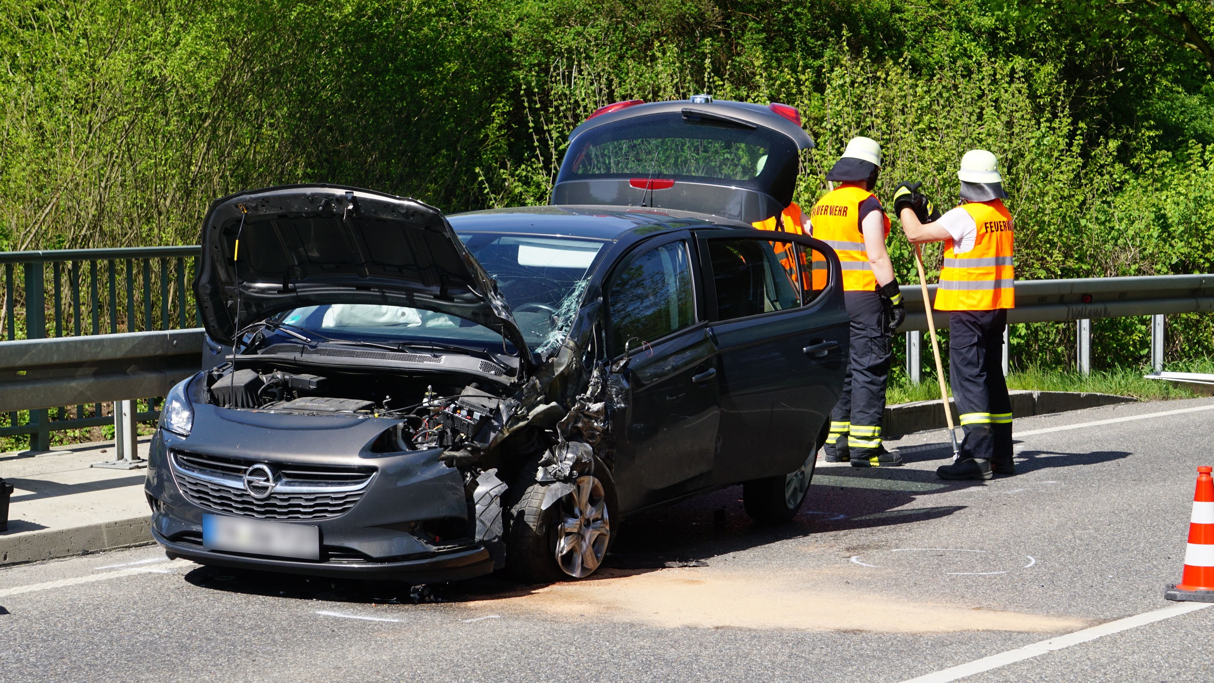 B33 Bei Oberteuringen Nach Unfall Voll Gesperrt