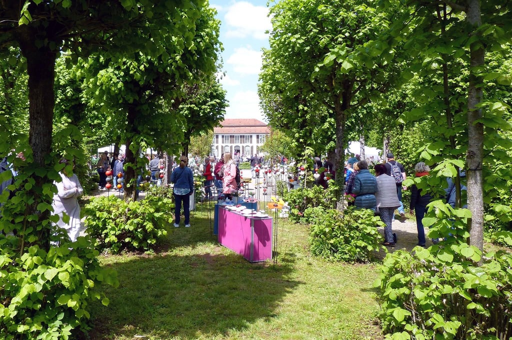 Ausstellung Haus & Garten auf Schloss Hohenstadt