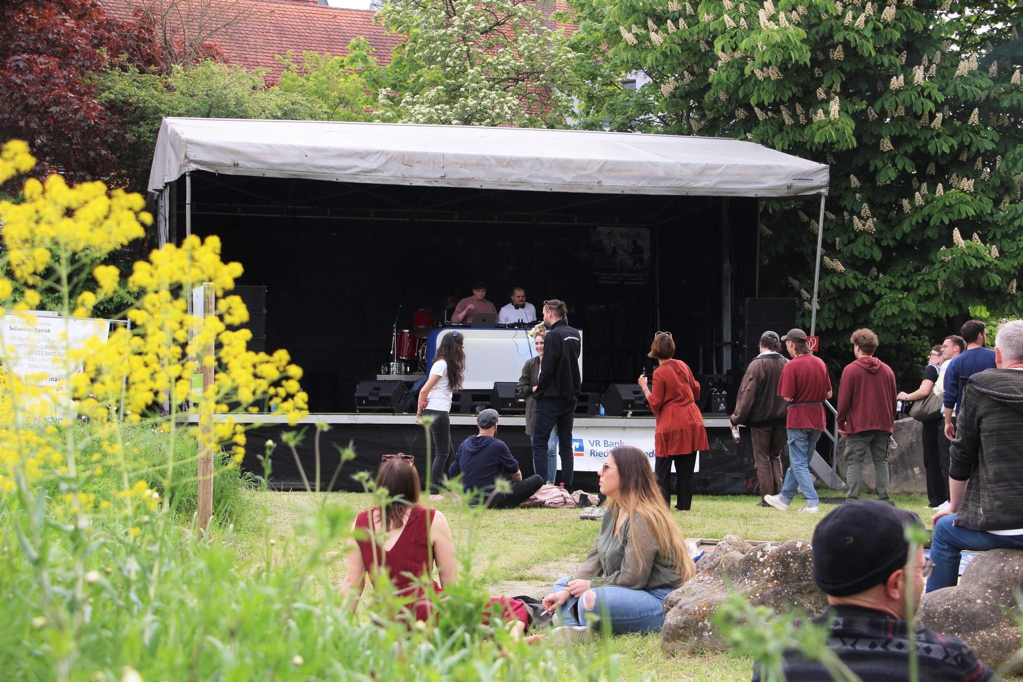 Flohmarkt Open Air 2023 Lockere Stimmung auf der Donauinsel