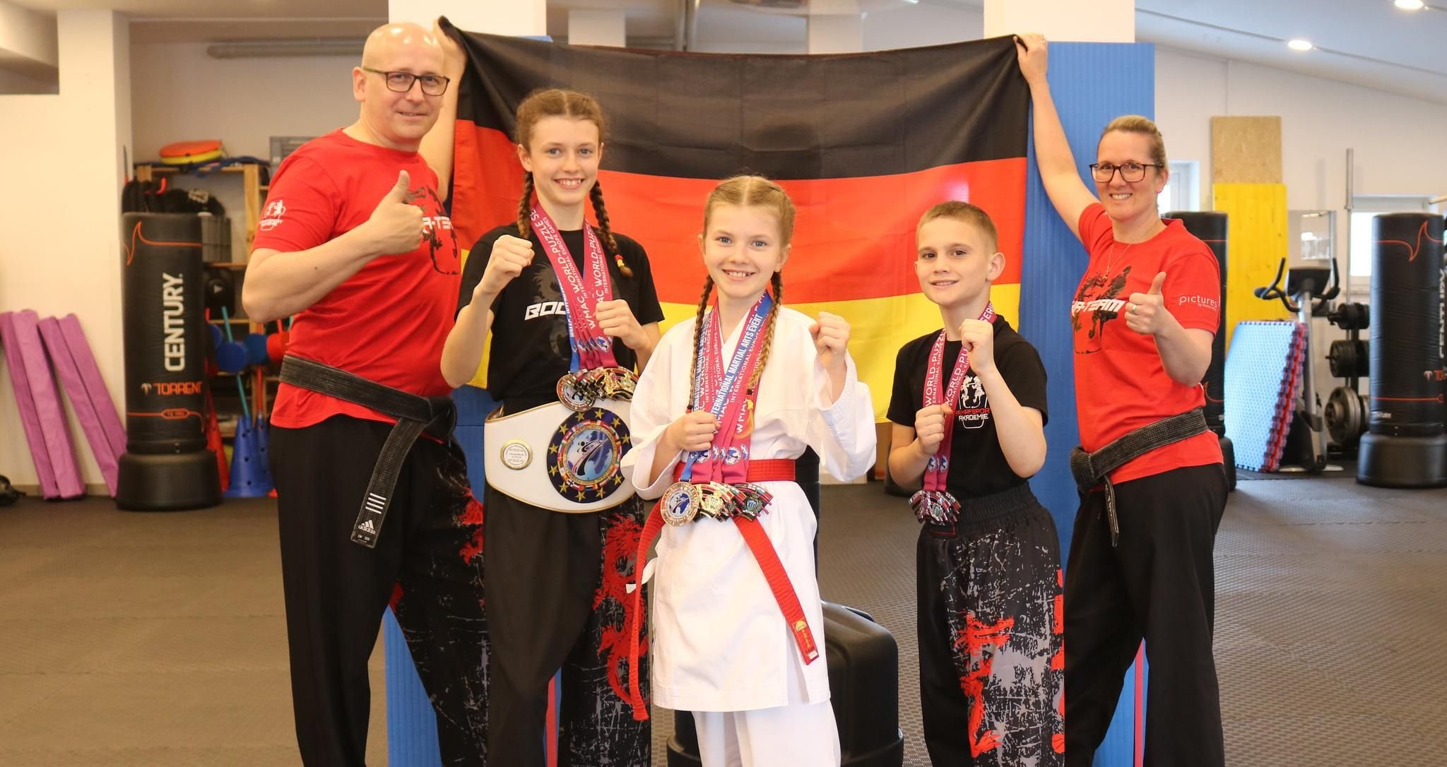 Neun EM–Medaillen für Karateka vom Bodensee