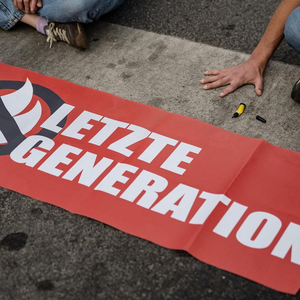 Letzte Generation: Häfler Ortsgruppe verurteilt bundesweite Razzien