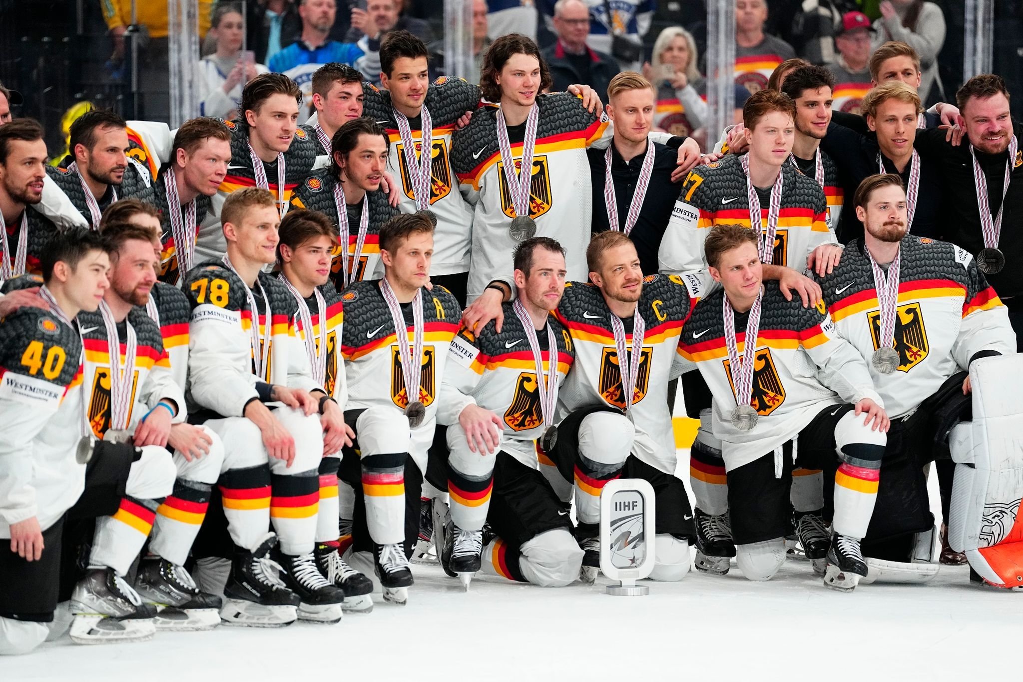 Die Köpfe des deutschen Eishockey–Erfolges