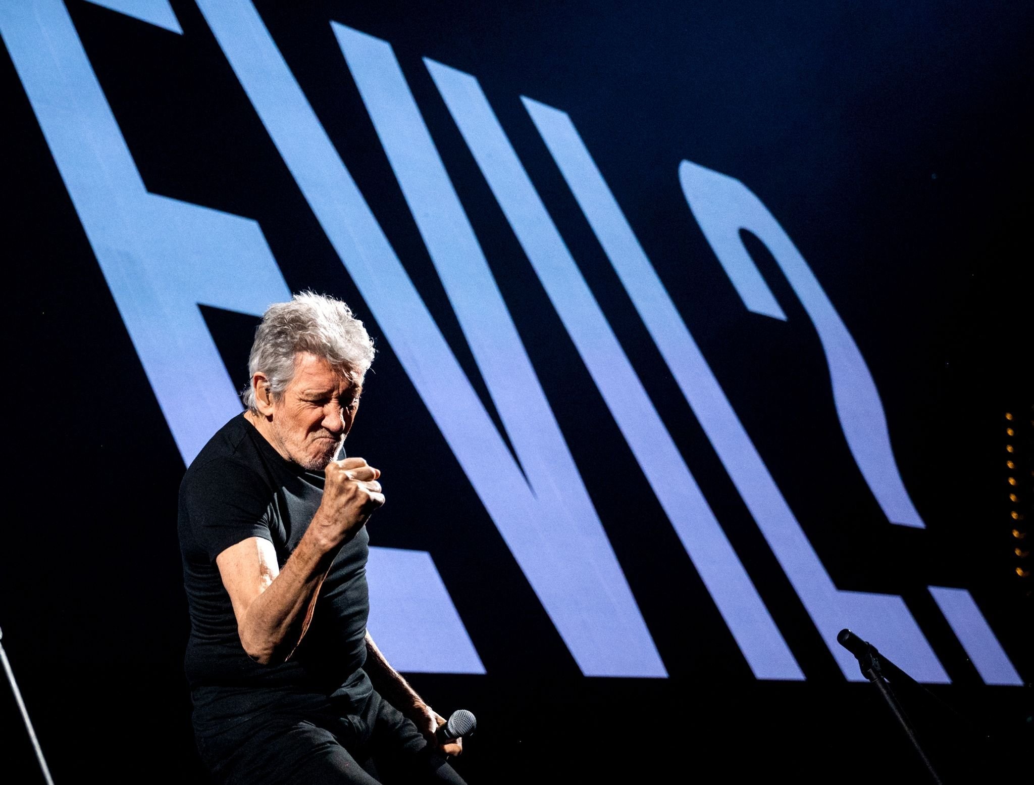 Roger Waters verzichtet auf umstrittenes Outfit