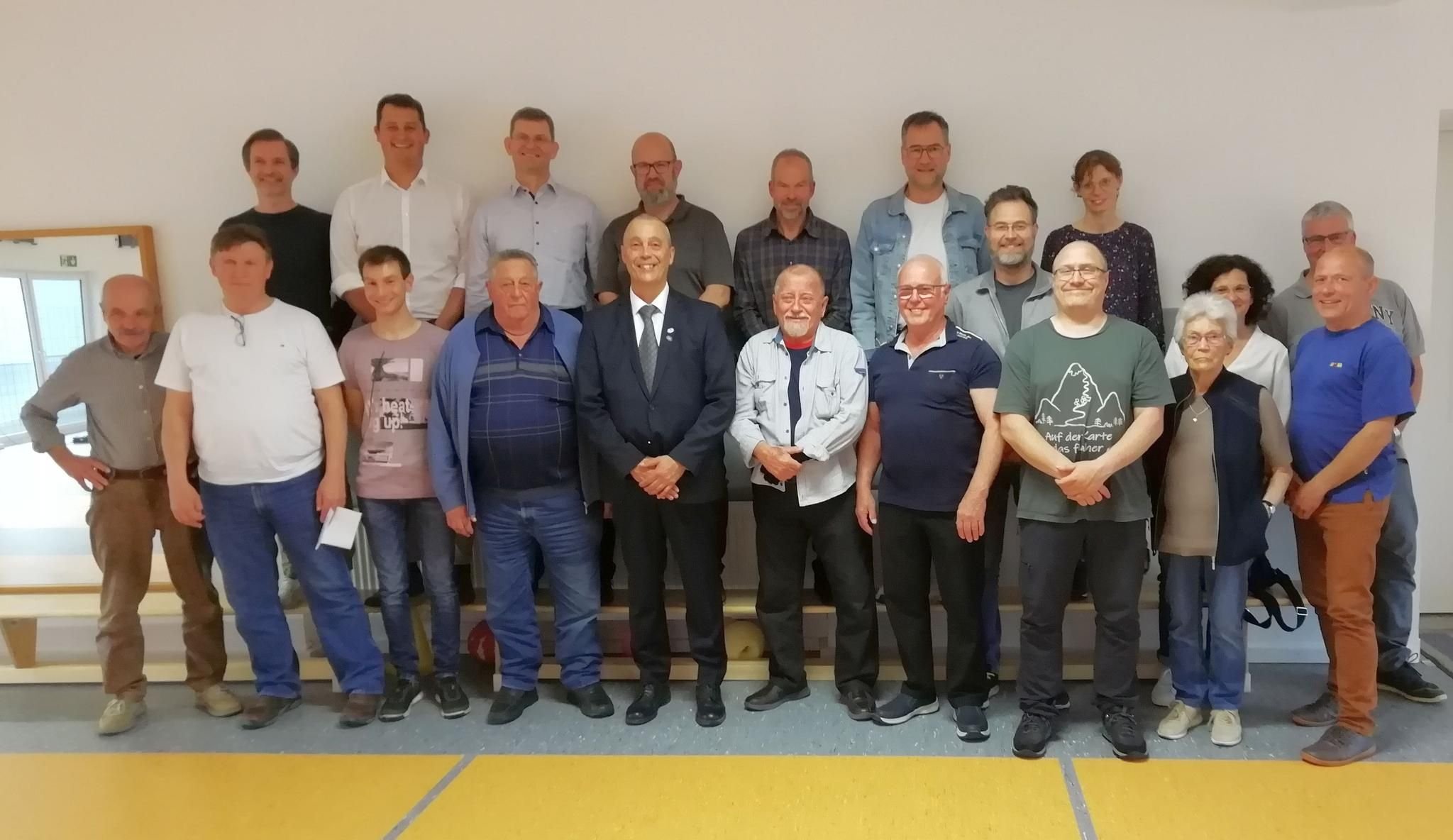 Karateverein Laupheim bestätigt alten Vorstand