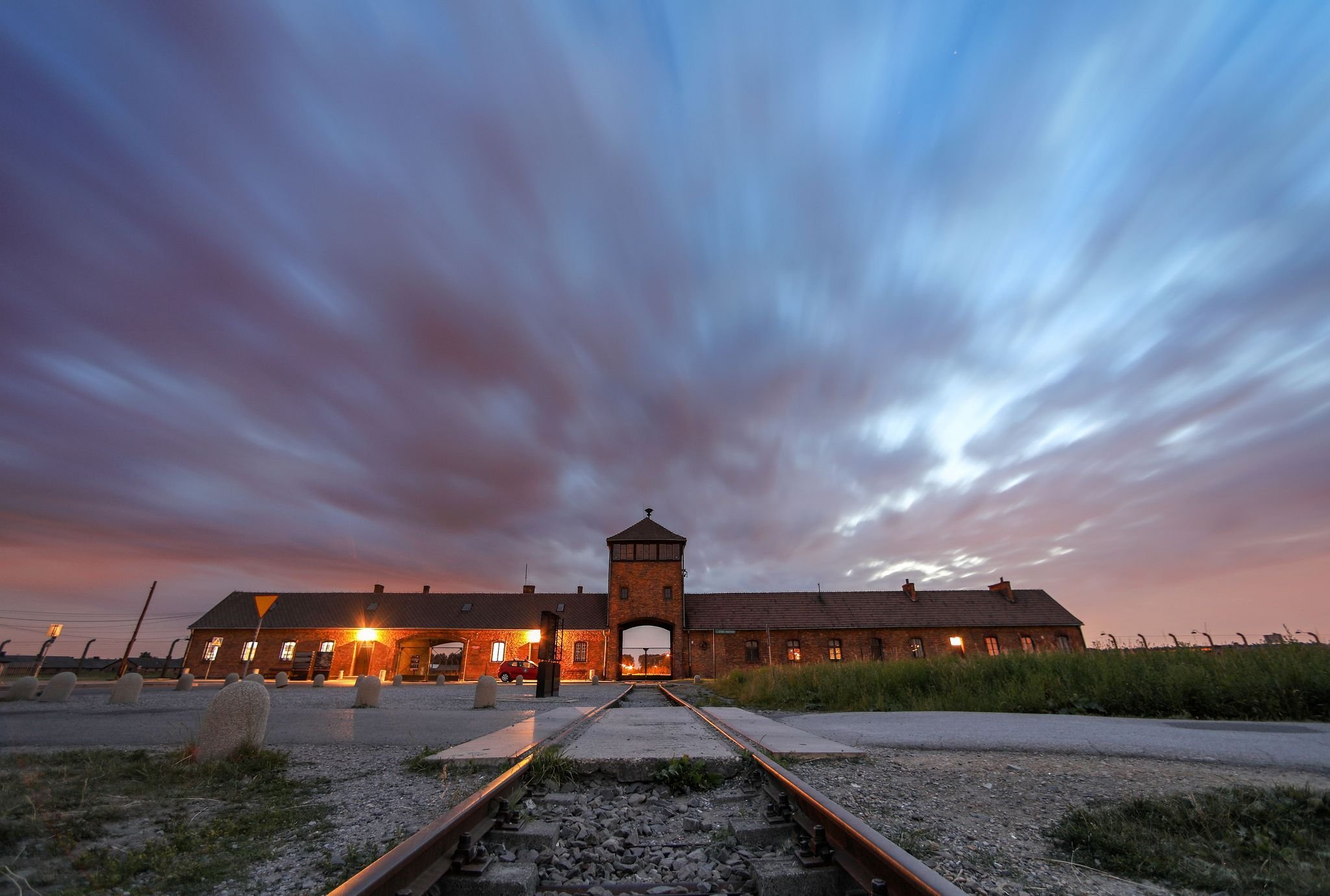 Polen: PiS sorgt mit Auschwitz–Video für Kritik