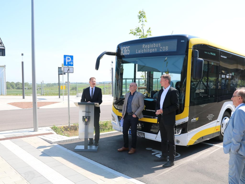 Regiobuslinien um Laichingen gehen offiziell in Betrieb