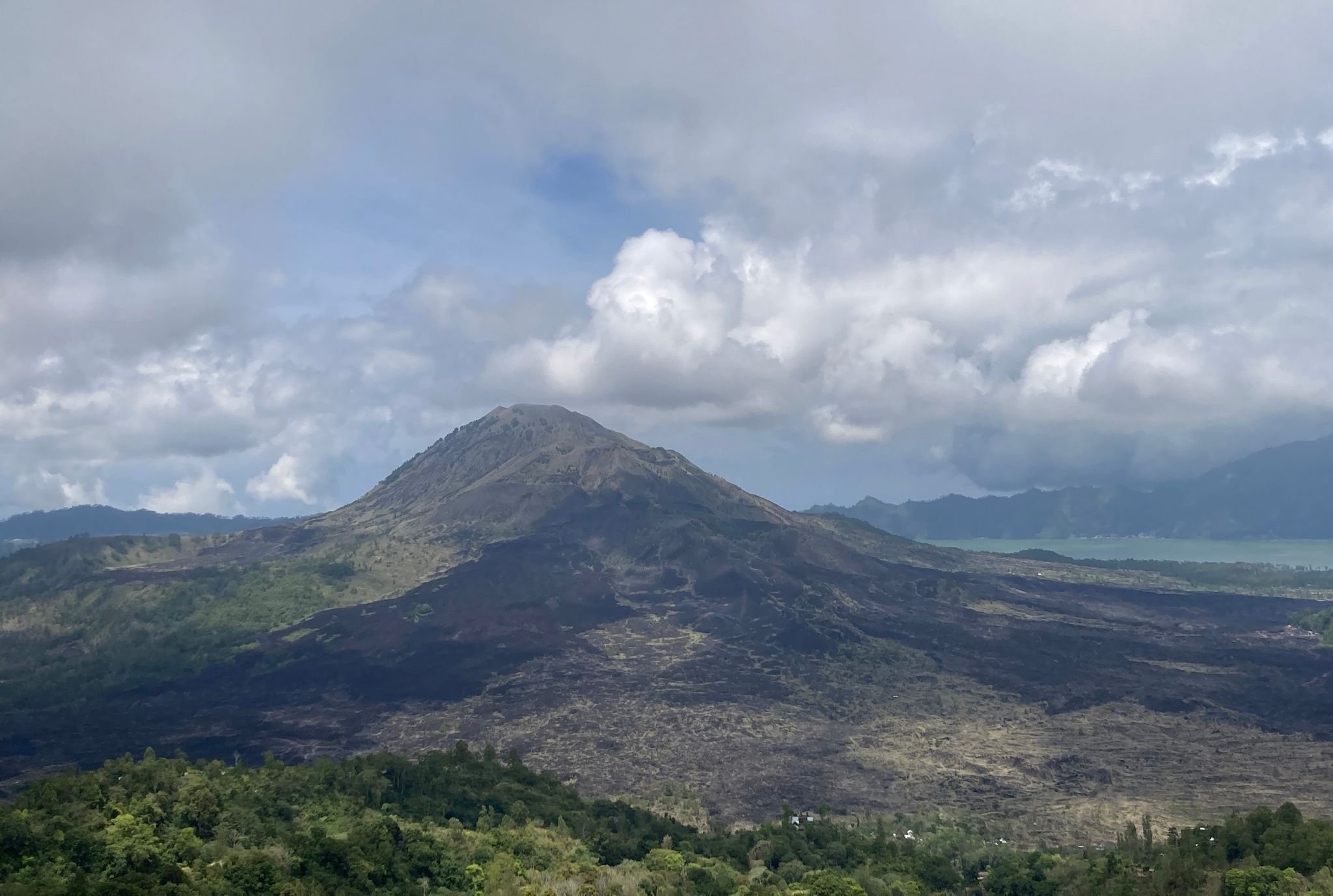 Bali: Gouverneur will Besteigen der heiligen Berge verbieten