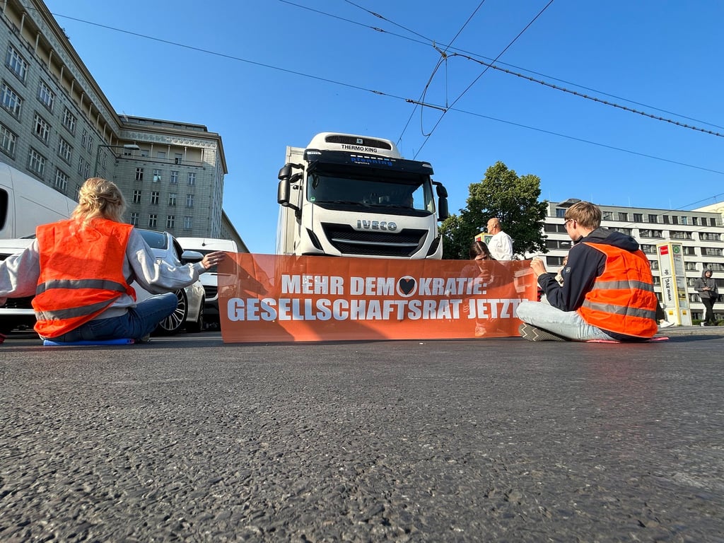 Letzte Generation legt wieder los — und Berlin lahm
