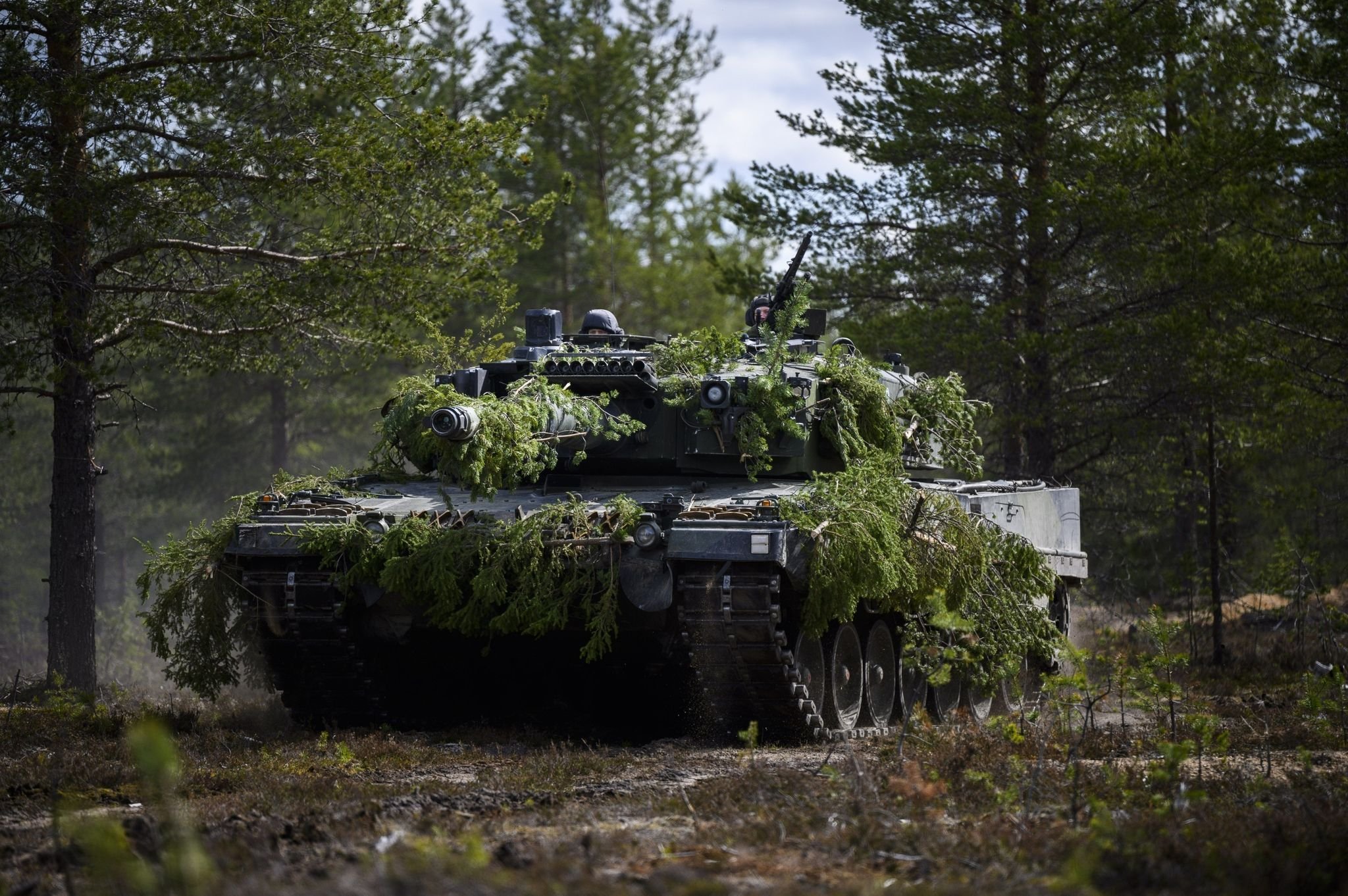 Moskau präsentiert Traktoren als zerstörte Leopard–Panzer