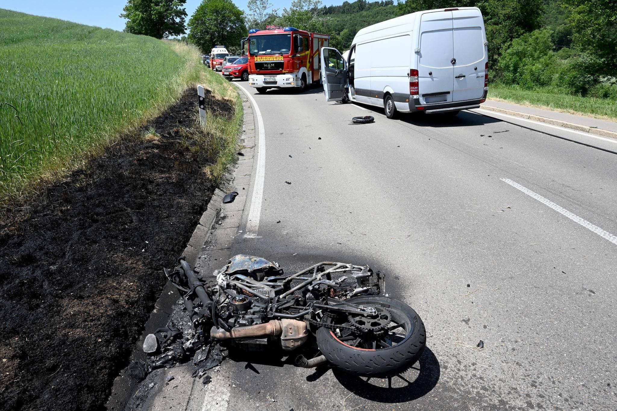 17–Jähriger Stirbt Bei Motorradunfall