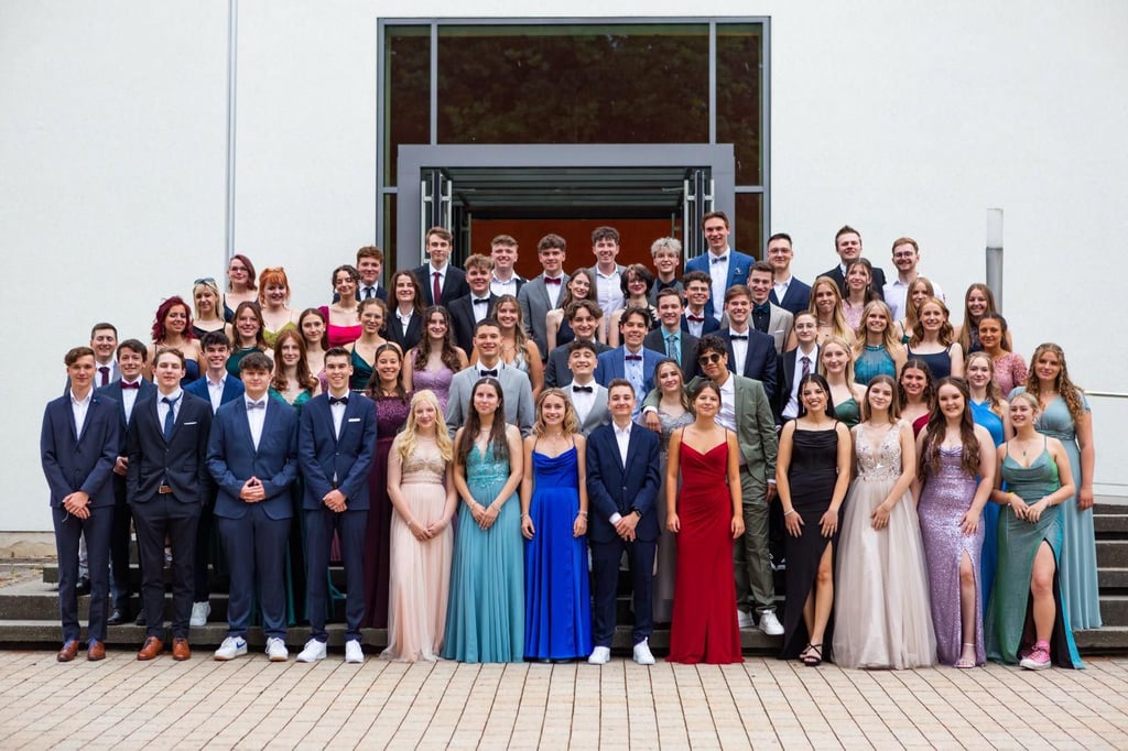 Feierliche Zeugnisübergabe in der Festhalle