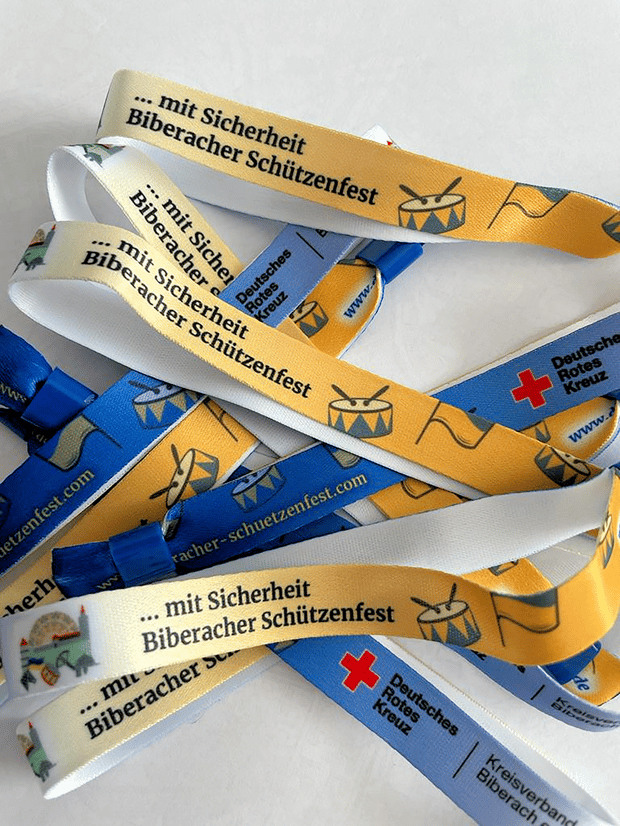 Kinder wiederfinden dank SOS Armbänder
