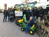 Hupkonzerte unterstützen Bauernproteste an der B 104