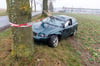 18-Jähriger kracht mit Audi gegen Baum: schwerverletzt